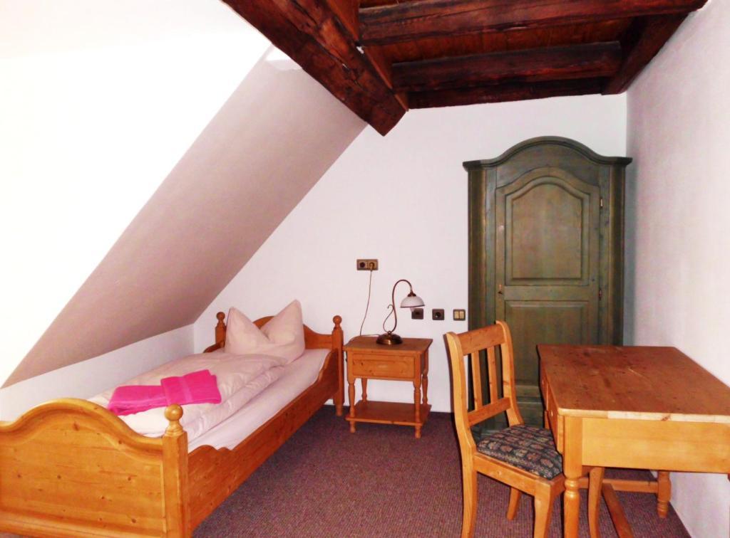 Thuringer Hof Hildburghausen Otel Oda fotoğraf