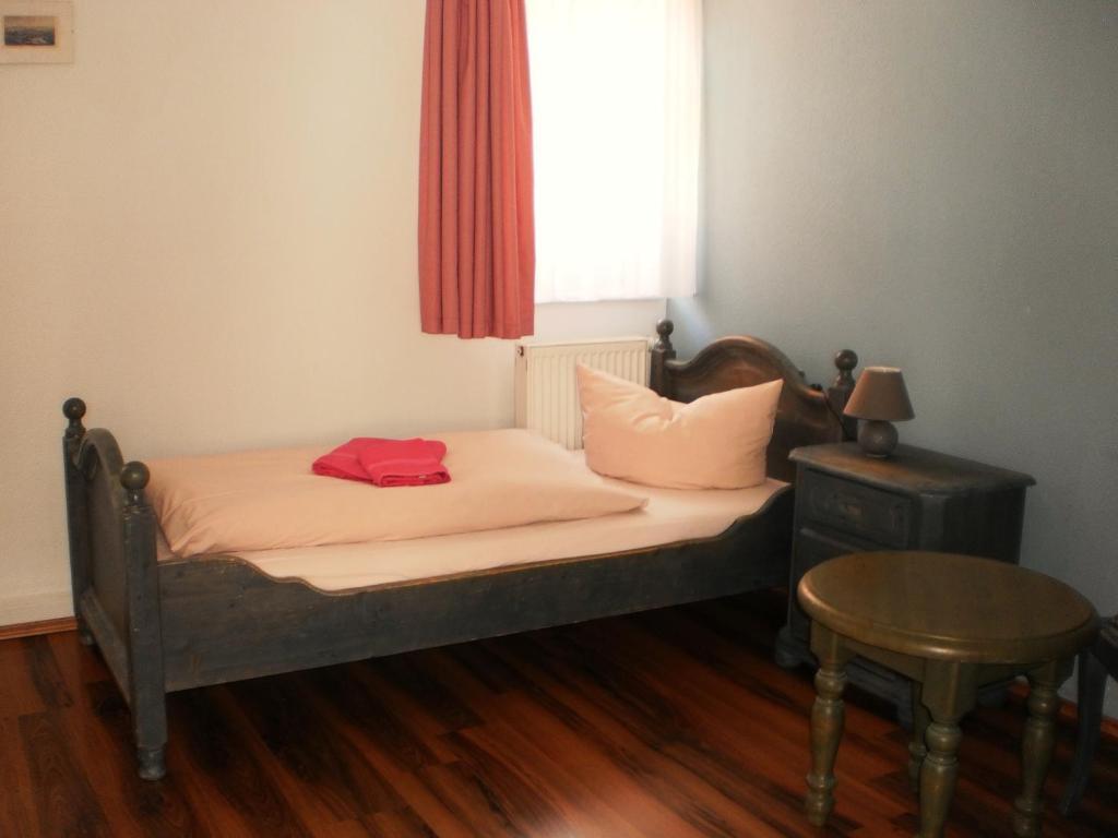 Thuringer Hof Hildburghausen Otel Oda fotoğraf