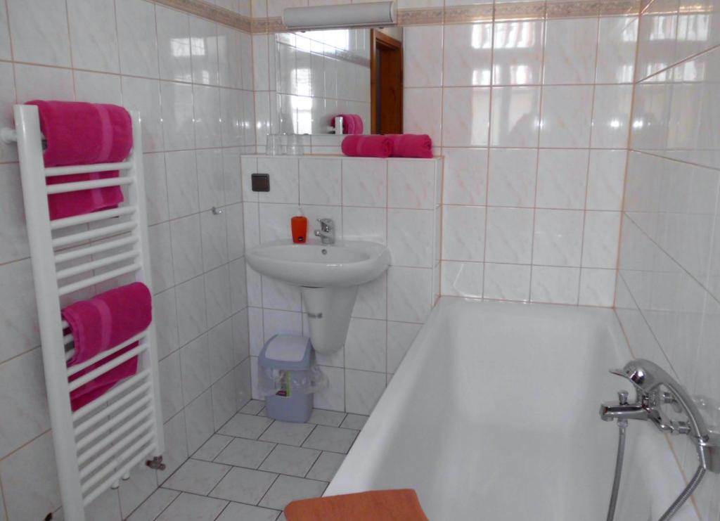 Thuringer Hof Hildburghausen Otel Oda fotoğraf