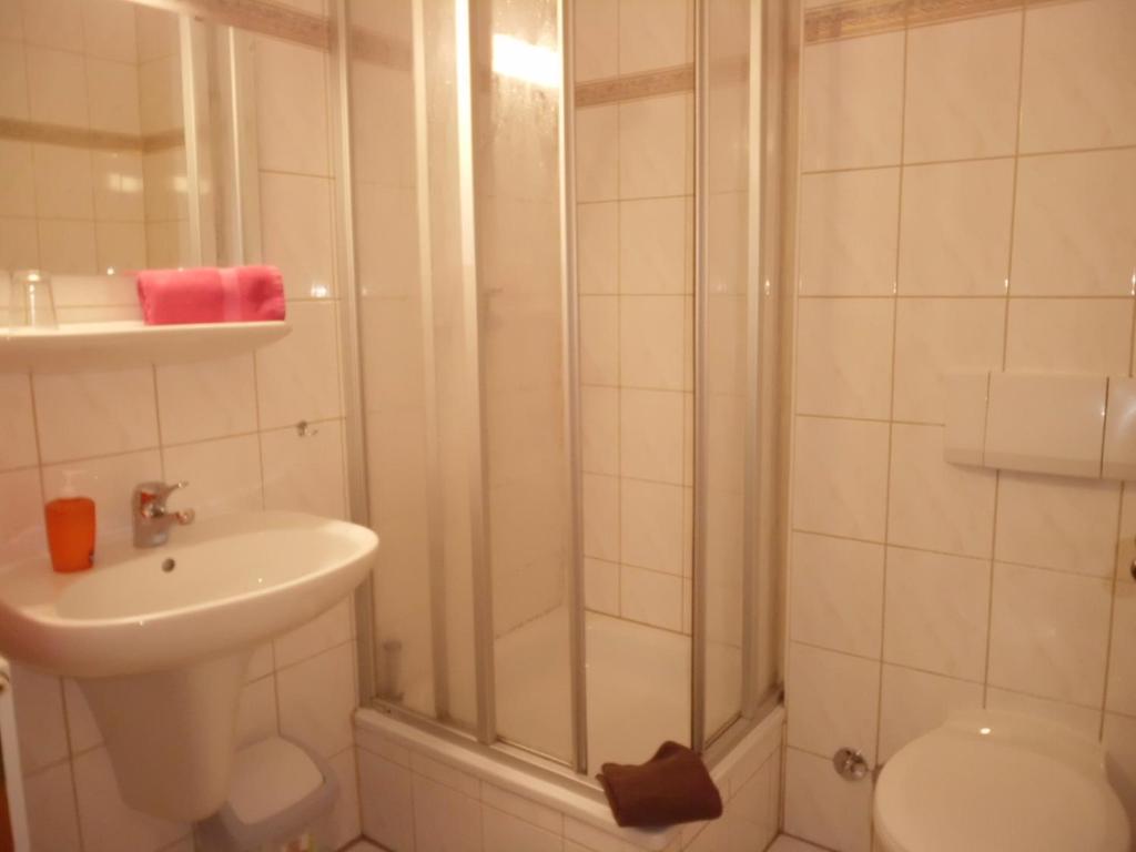 Thuringer Hof Hildburghausen Otel Oda fotoğraf